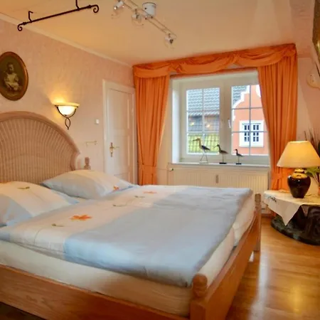 Landjägerhaus Am Südstrand - 4 + 5 *