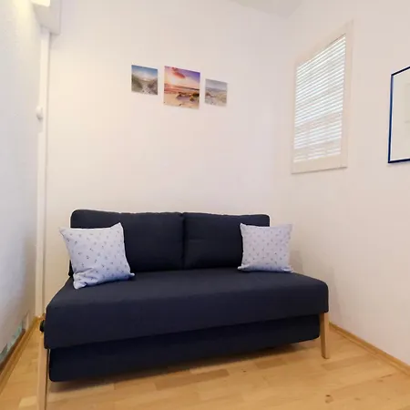 Landjaegerhaus Am Suedstrand - 4 + 5 Apartamento