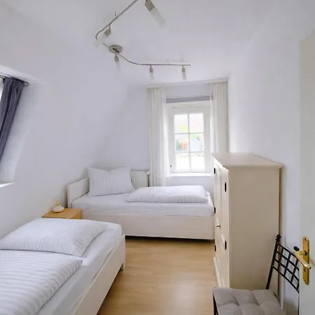 Landjaegerhaus Am Suedstrand - 4 + 5